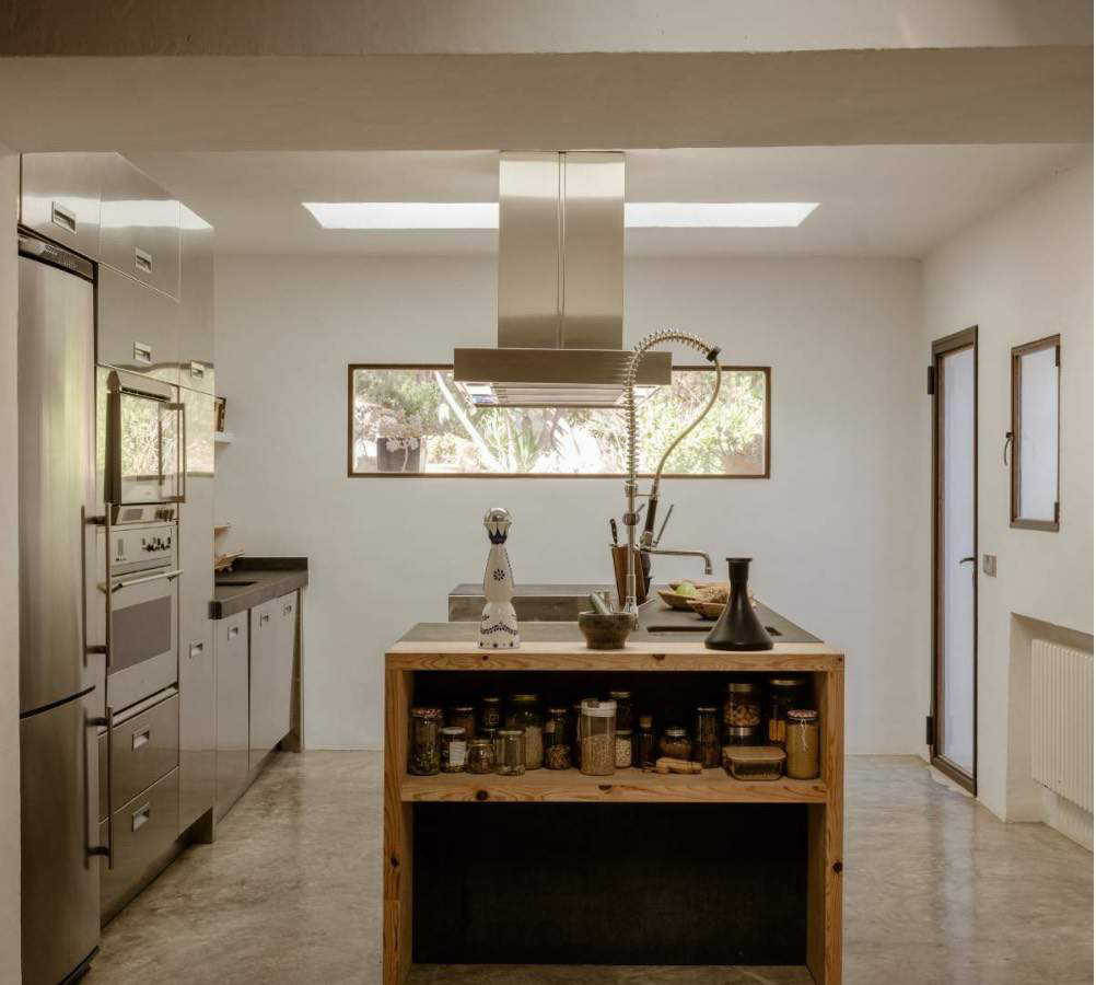 Can Nikita - View 19