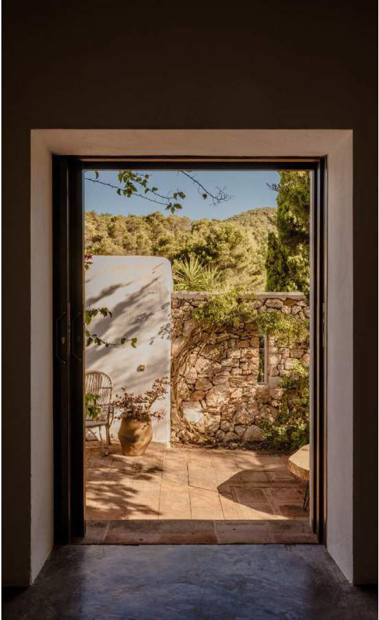 Can Nikita - View 32