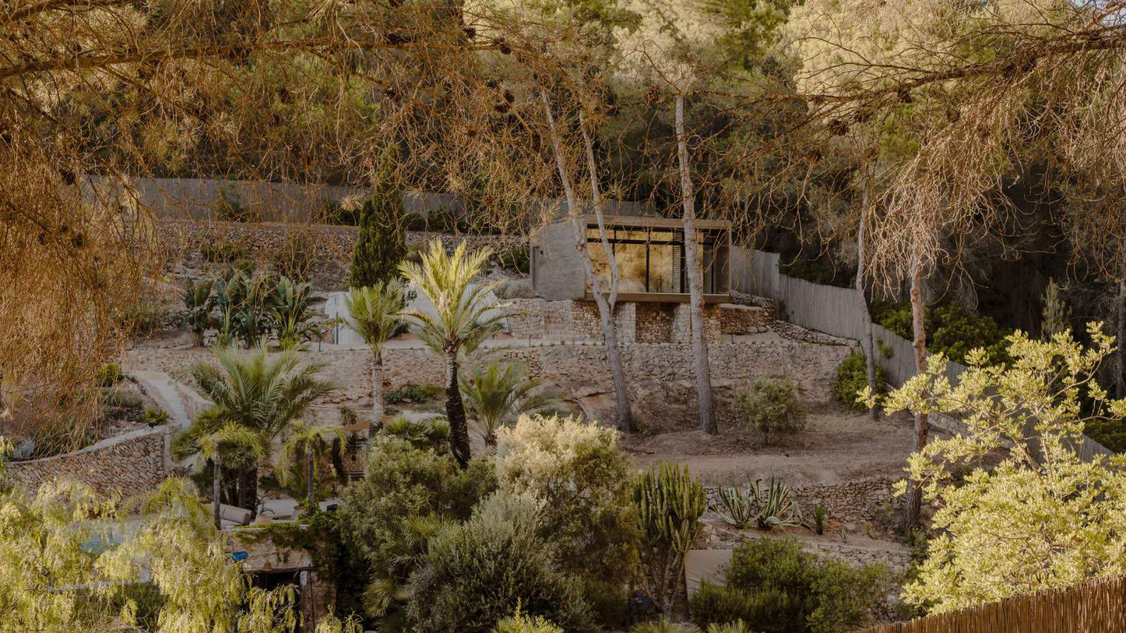 Can Nikita - View 50