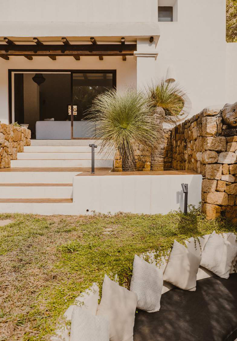 Can Nikita - View 65