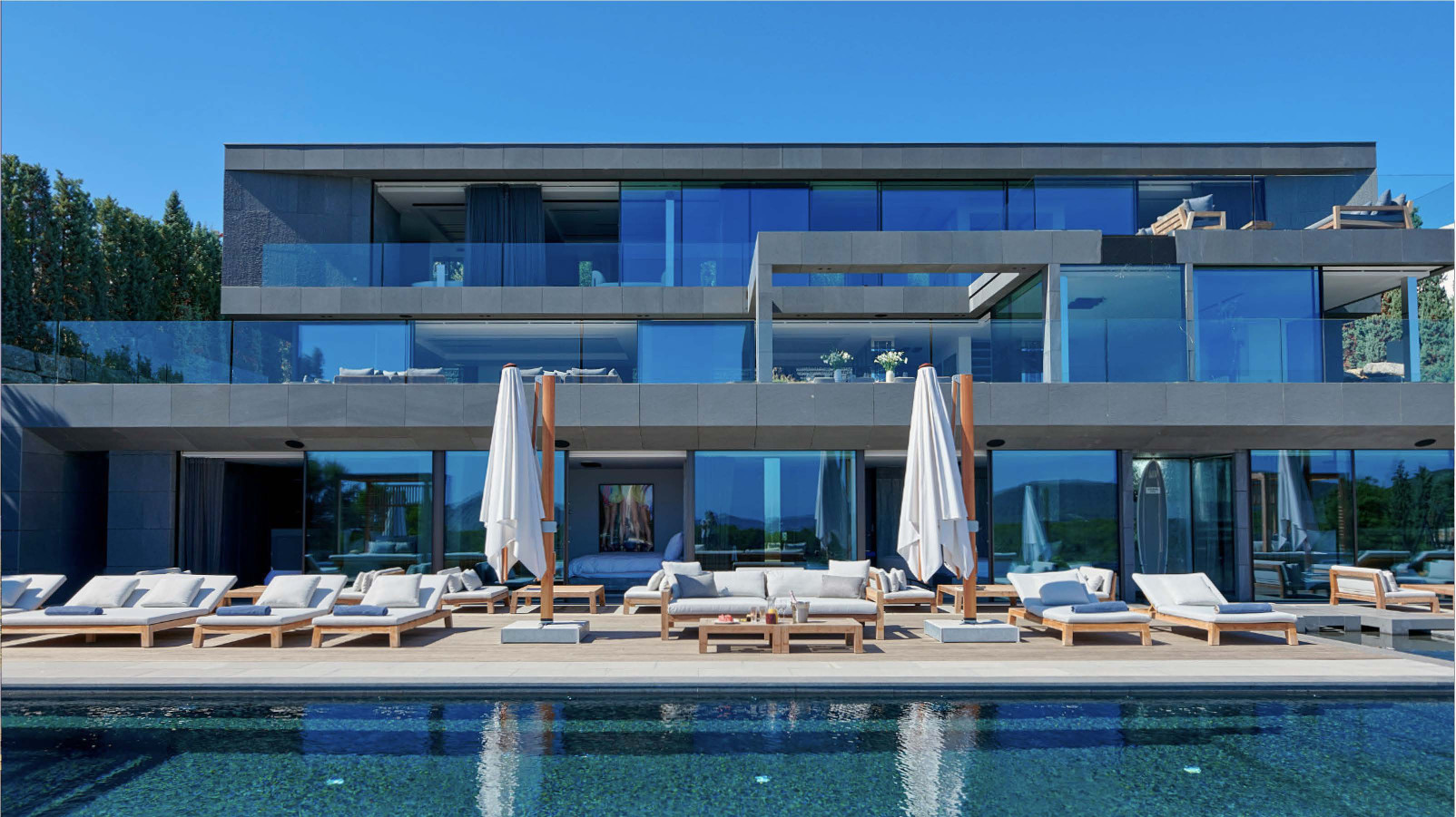 The Grey One - View 4